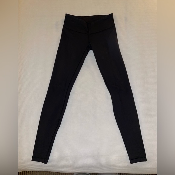Women’s lululemon black leggings - Picture 2 of 3